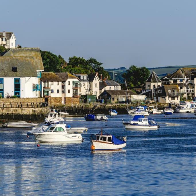 Quirky 2-bed Flat W/ Parking Kingsbridge * Kingsbridge (Devon)