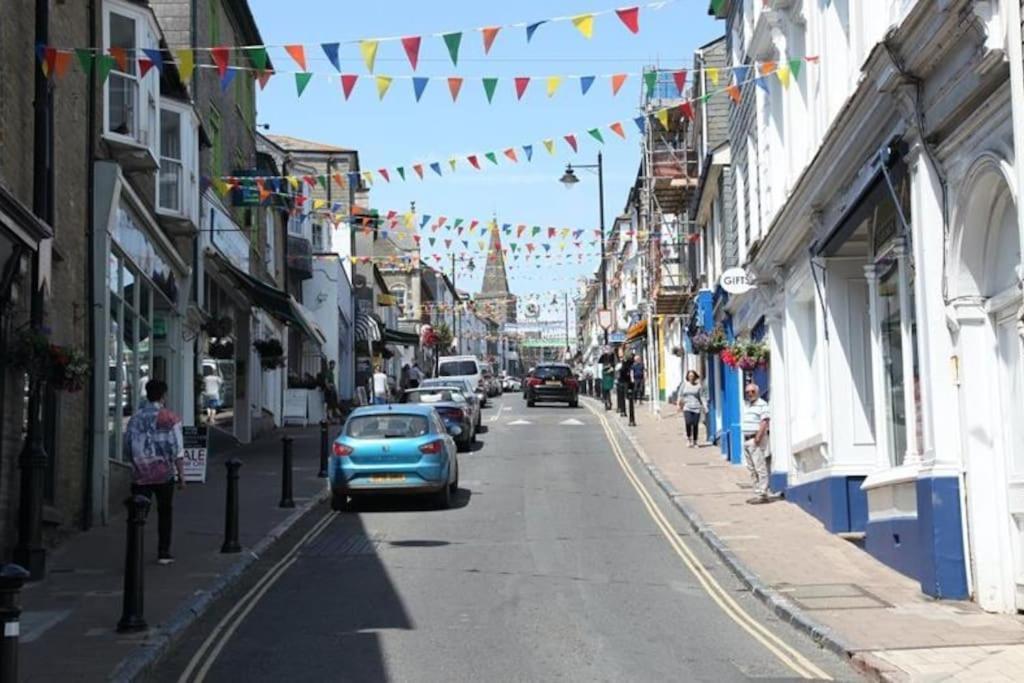 Quirky 2-bed Flat W/ Parking Kingsbridge Apartment Kingsbridge (Devon)