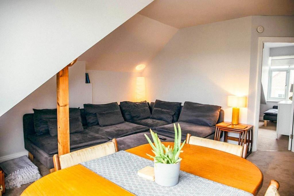 Apartment Quirky 2-bed Flat W/ Parking Kingsbridge *